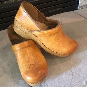 Leather Dansko Shoe sz 41